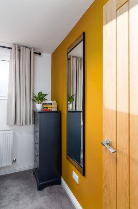 The Stylish 3-Bedroom Maisonette Retreat Stirling Exterior foto